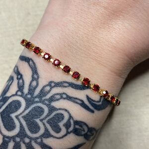 💛 Classic Avon Red Crystal Tennis Bracelet